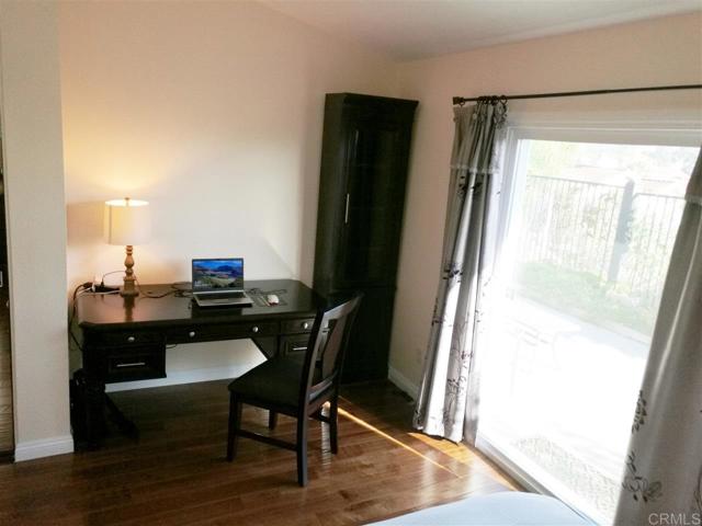 4251 Sturgeon Ct, San Diego CA: https://media.crmls.org/mediaz/e0f5bf53-8d6a-4ac6-9a53-bce80318f948.jpg