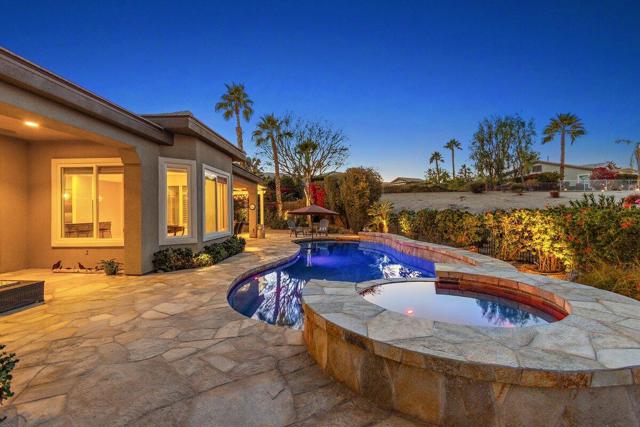 81196 Victoria Lane, La Quinta CA: https://media.crmls.org/mediaz/e0f5cb47-6f2c-40f3-8c17-874fa1fe3622.jpg