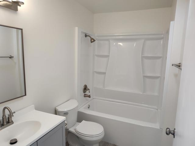 Detail Gallery Image 7 of 16 For 532 Anita St #112,  Chula Vista,  CA 91911 - 2 Beds | 1 Baths