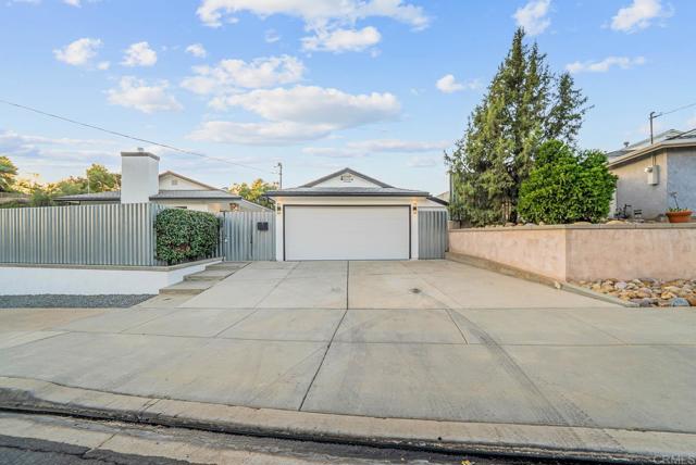 5975 N Nagel Street, La Mesa CA: https://media.crmls.org/mediaz/e0f68b05-110f-4b6c-ba81-69020a7a0a94.jpg