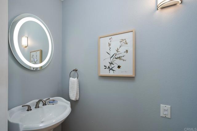 Detail Gallery Image 9 of 60 For 2319 Caringa Way #58,  Carlsbad,  CA 92009 - 2 Beds | 2/1 Baths