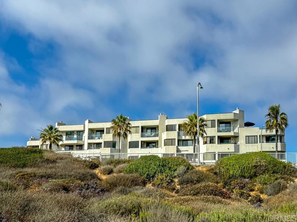 111 Tamarack #305