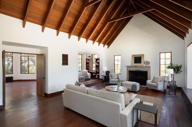 13888 Fremont Pines Lane, Los Altos Hills CA: https://media.crmls.org/mediaz/e0f7714e-9112-4c6b-9317-d376706f3cd1.jpg