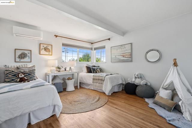 1865 Overhill Rd, Concord CA: https://media.crmls.org/mediaz/e0f7da35-75d7-44b0-9bac-9e5b2725d5c1.jpg