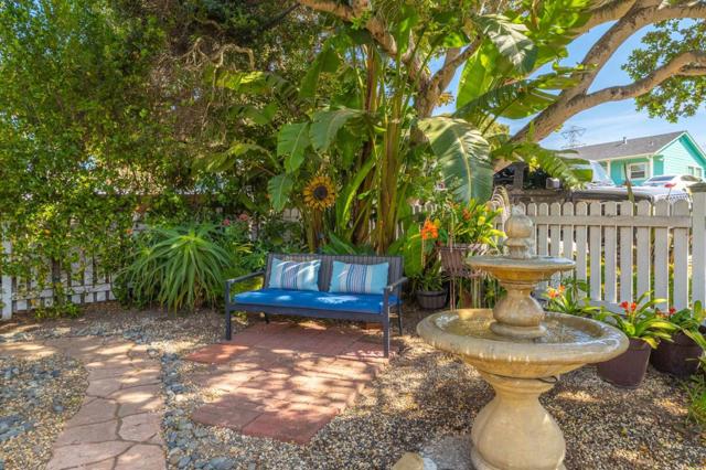 1 Serrano Way, Del Rey Oaks CA: https://media.crmls.org/mediaz/e0f8791a-4845-4034-891d-1dde0fb35a76.jpg