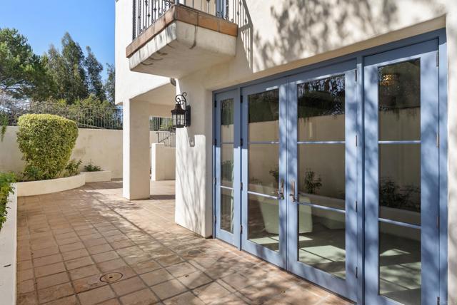 Detail Gallery Image 18 of 31 For 16636 El Zorro Vista, Rancho Santa Fe,  CA 92067 - 5 Beds | 5/4 Baths