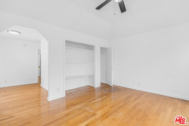 5918 3/4 Willoughby Avenue, Los Angeles CA: https://media.crmls.org/mediaz/e0f8a917-a5a2-4a4b-a4cb-9951a5a83545.jpg