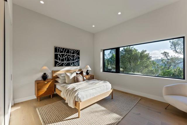 Image 18 of 44 For 2038 Kings Lane