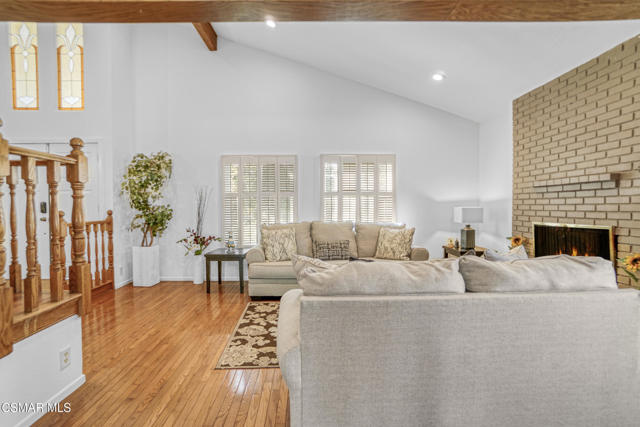 27802 Via Amistosa, Agoura Hills CA: https://media.crmls.org/mediaz/e0fa0a4f-701f-4808-bd73-8b9eeea513e0.jpg