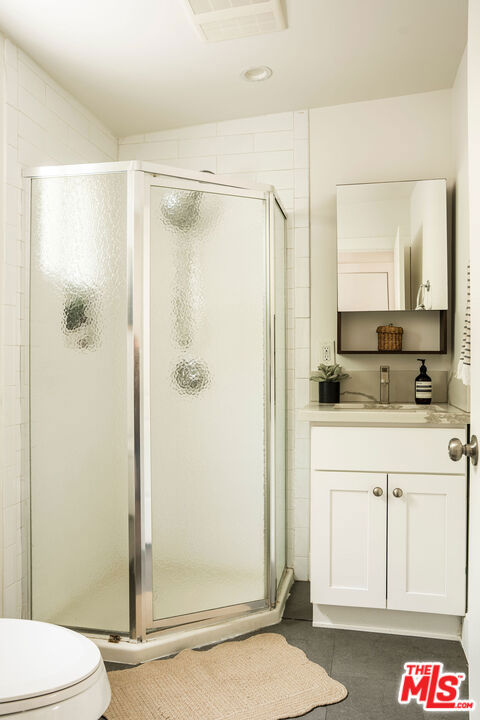 Image 15 of 24 For 2354 Landa Street