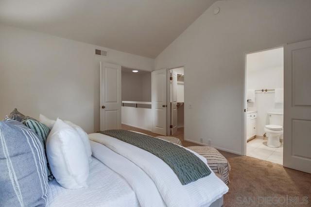 5664 Menorca Drive, San Diego CA: https://media.crmls.org/mediaz/e0fb36c0-0f11-4adf-ba5f-567d0b1da456.jpg