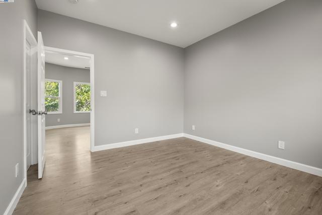 193 W Macarthur Blvd, Oakland CA: https://media.crmls.org/mediaz/e0fb66d7-89b0-4c24-a901-6e8c0613c154.jpg