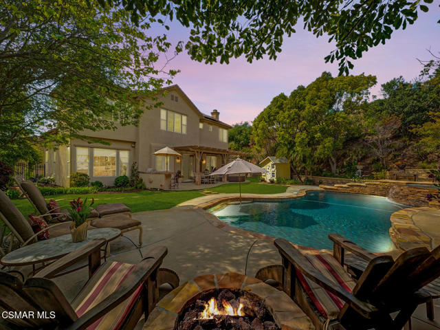 331 Briar Bluff Circle, Thousand Oaks CA: https://media.crmls.org/mediaz/e0fb718c-700b-4b48-a3cb-bc6ab1c29b89.jpg