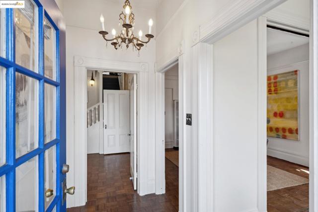1408 E 15Th St, Oakland CA: https://media.crmls.org/mediaz/e0fb9860-11ff-4f12-b35d-ce8f105525e2.jpg