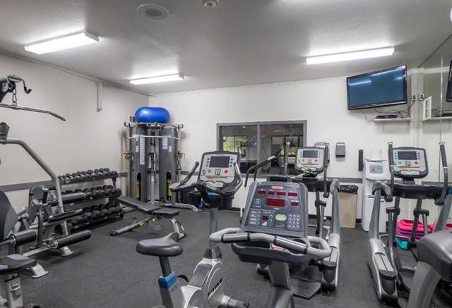 8112 Shelter Creek Lane, San Bruno CA: https://media.crmls.org/mediaz/e0fcb06f-3d2b-4d7d-a0ef-e6353d6c0655.jpg