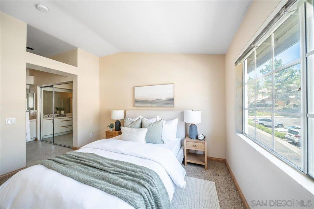 11985 Tivoli Park Row - photo 20