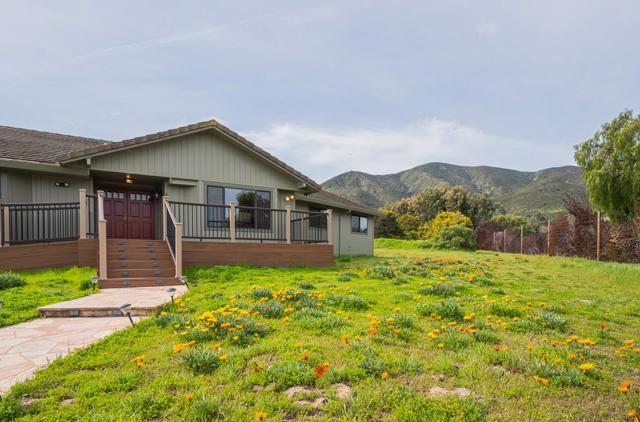 23465 Redding Circle, Salinas CA: https://media.crmls.org/mediaz/e0fd9060-4d70-4dce-91bb-a2f0d48970d3.jpg