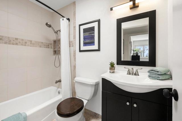 858 Stonegate Drive, South San Francisco CA: https://media.crmls.org/mediaz/e0fe521d-0ff4-44d1-8c73-0b21eb776b9c.jpg