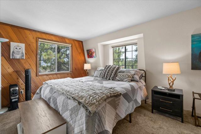 43289 Shasta Road, Big Bear CA: https://media.crmls.org/mediaz/e0ff1558-6362-42a3-a096-39353ef47012.jpg