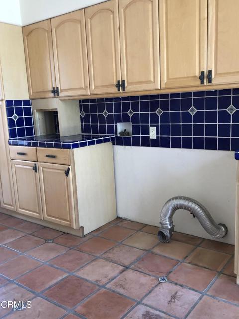 352 Glen Ellen Drive, Ventura CA: https://media.crmls.org/mediaz/e0ff19a5-372c-4c0d-95ff-de790fb9388f.jpg