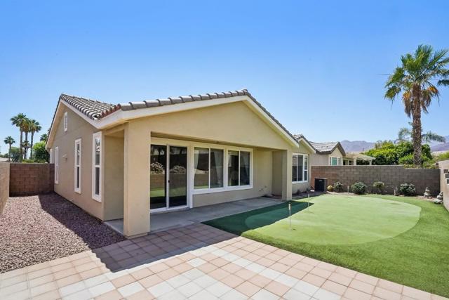 60375 Living Stone Drive, La Quinta CA: https://media.crmls.org/mediaz/e0ff1b0b-de37-4d01-b068-60f25b4a07d8.jpg