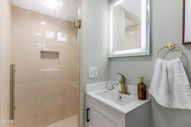 Detail Gallery Image 39 of 61 For 5120 Seabreeze Way, Oxnard,  CA 93035 - 4 Beds | 4 Baths