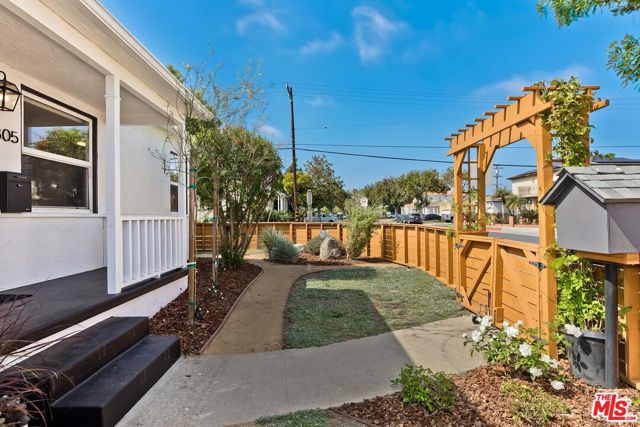 11305 Segrell Way photo 4