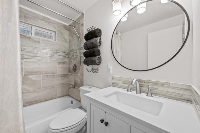 972 Pinon Lane, Big Bear CA: https://media.crmls.org/mediaz/e101b916-cdb9-4a13-92f1-3afcdae5584b.jpg