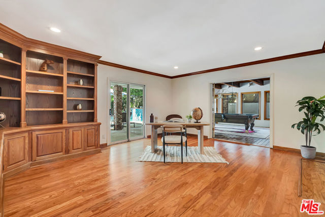 5025 Delita Place, Woodland Hills CA: https://media.crmls.org/mediaz/e1027331-72c2-4dc1-9670-0002522737ac.jpg