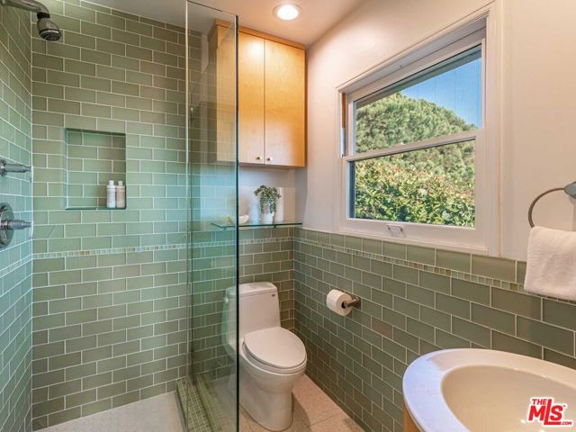 1035 Berkeley Street, Santa Monica, California 90403, 3 Bedrooms Bedrooms, ,2 BathroomsBathrooms,Single Family Residence,For Sale,Berkeley,24408055