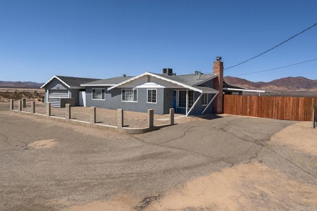 Detail Gallery Image 4 of 28 For 37076 Calico Bld, Yermo,  CA 92398 - 3 Beds | 2 Baths