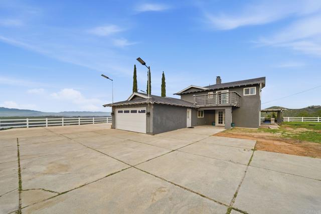 Detail Gallery Image 2 of 73 For 15281 Ranchito Dr, Perris,  CA 92570 - 6 Beds | 4 Baths