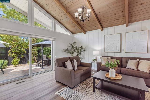 1838 Sunnyvale Ave, Walnut Creek CA: https://media.crmls.org/mediaz/e1033766-35f5-4bd9-a127-5ab88d561ec8.jpg