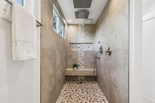 Detail Gallery Image 28 of 35 For 8979 Knaul Ct, San Diego,  CA 92129 - 5 Beds | 5/1 Baths