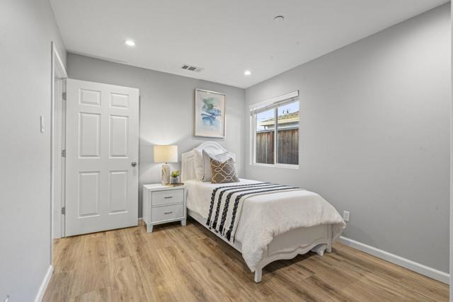 148 W Maude Avenue, Sunnyvale CA: https://media.crmls.org/mediaz/e103c2ca-85a5-4982-aba2-17f498b9fd79.jpg
