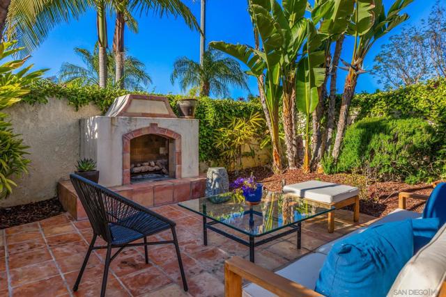 27126 Mariscal Ln, Mission Viejo CA: https://media.crmls.org/mediaz/e103df98-ff4e-45e1-9698-81434d9ea4da.jpg