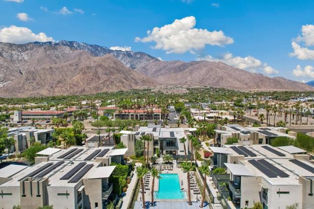 112 The Riv, Palm Springs CA: https://media.crmls.org/mediaz/e103ee2e-7a33-414f-8f0f-0190179e0098.jpg
