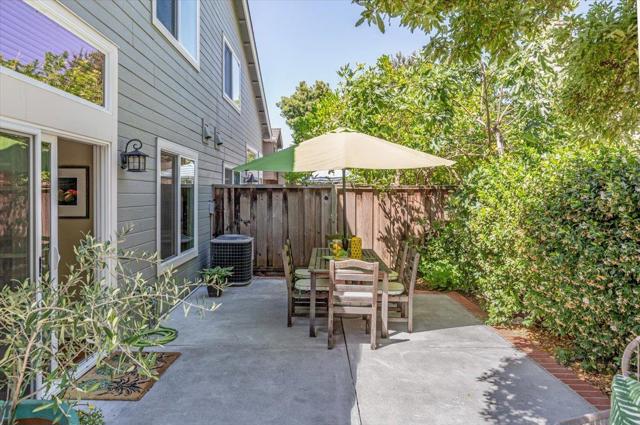 2952 Carrington Court, San Jose CA: https://media.crmls.org/mediaz/e104272d-d1ac-4366-a9d5-a08046cc2a12.jpg