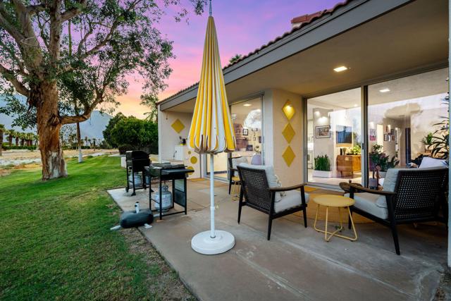 2501 N Whitewater Club Drive, Palm Springs CA: https://media.crmls.org/mediaz/e104b17f-49b8-4d34-9831-1226035ed080.jpg