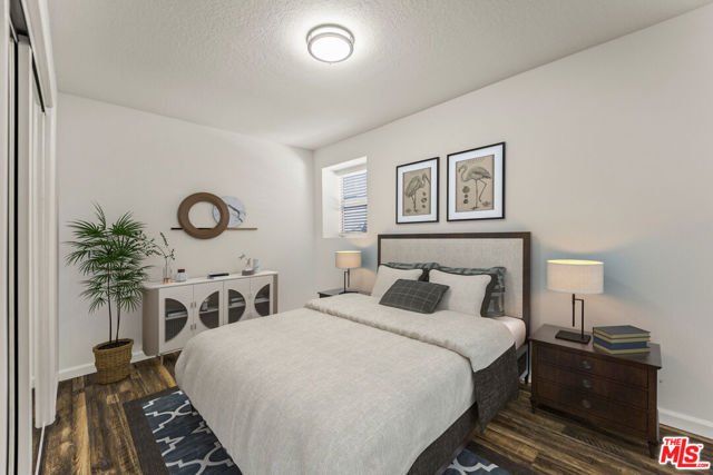 11621 Sunshine Terrace, Studio City CA: https://media.crmls.org/mediaz/e104d510-37d7-400a-bab6-4767ea23be6c.jpg
