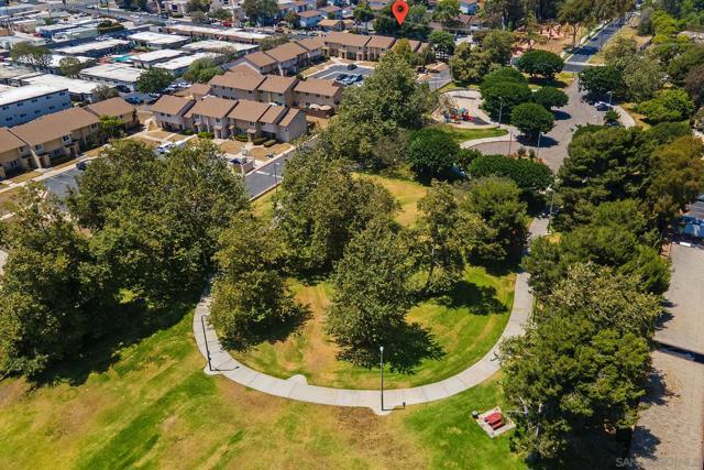 2414 1/2 Grove Ave, San Diego CA: https://media.crmls.org/mediaz/e1059d5a-5bcb-489c-aca4-45016fc57950.jpg