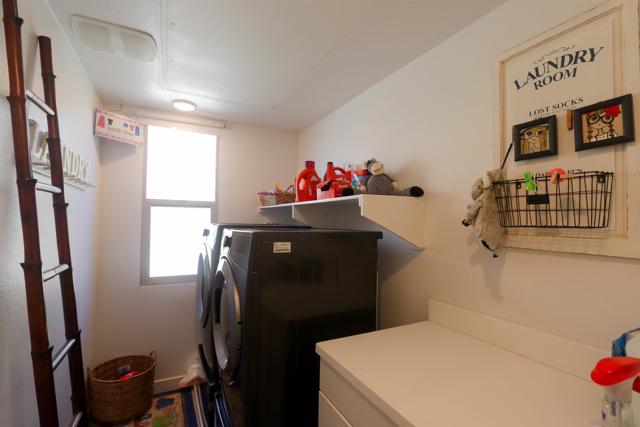 126 Cadence, Irvine CA: https://media.crmls.org/mediaz/e106132e-96f0-4afa-a44d-f1f07e99b3df.jpg