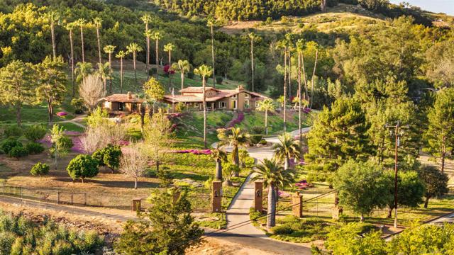 Image 69 of 75 For 1951 Cloverdale Rd