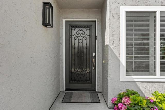 2112 Park Dale Ln, Encinitas CA: https://media.crmls.org/mediaz/e1088730-0b8f-4291-902e-0188999538d7.jpg