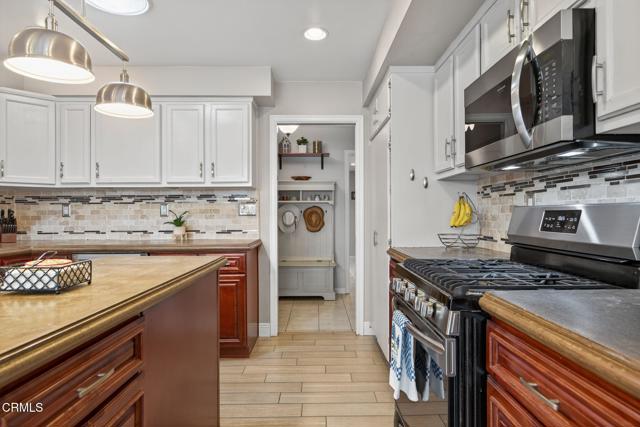 Detail Gallery Image 21 of 58 For 9466 Santa Maria St, Ventura,  CA 93004 - 4 Beds | 3 Baths