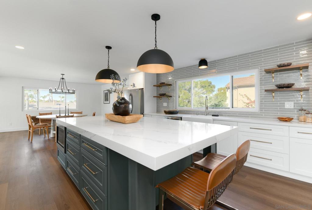 2904 Levante St - photo 9