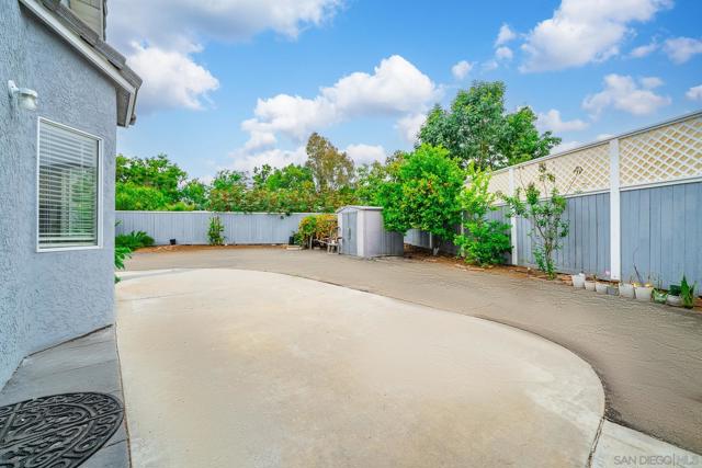 119 Smilax Rd, Vista CA: https://media.crmls.org/mediaz/e109b760-63ce-4903-befb-ba87ee71431c.jpg