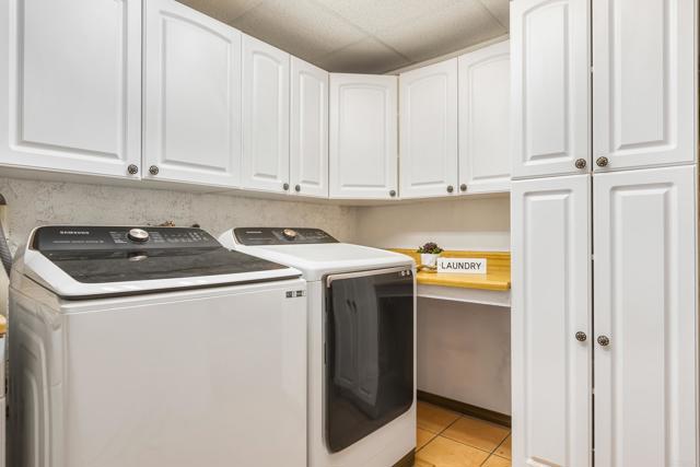9202 Moon Ridge Road, Fallbrook CA: https://media.crmls.org/mediaz/e10a5e17-e046-49da-a2b8-3e7f12ca75ca.jpg