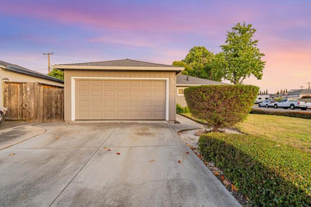 3384 Fowler Avenue, Santa Clara CA: https://media.crmls.org/mediaz/e10aeee4-193a-40ce-9c30-8755efe644ae.jpg