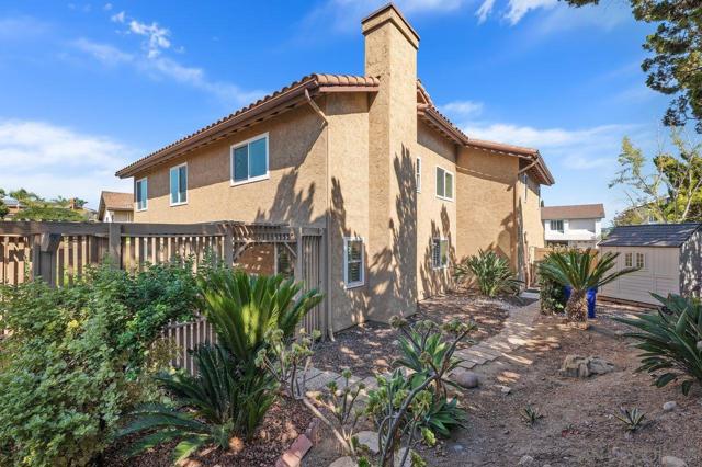 11666 Papagallo Court, San Diego CA: https://media.crmls.org/mediaz/e10b1942-68c0-4ed8-ba0d-4019db6c2e2b.jpg